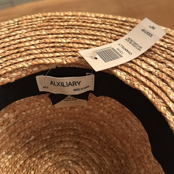 Auxiliary hat “Chantilly” in Natural/Black - Picture 3 of 4